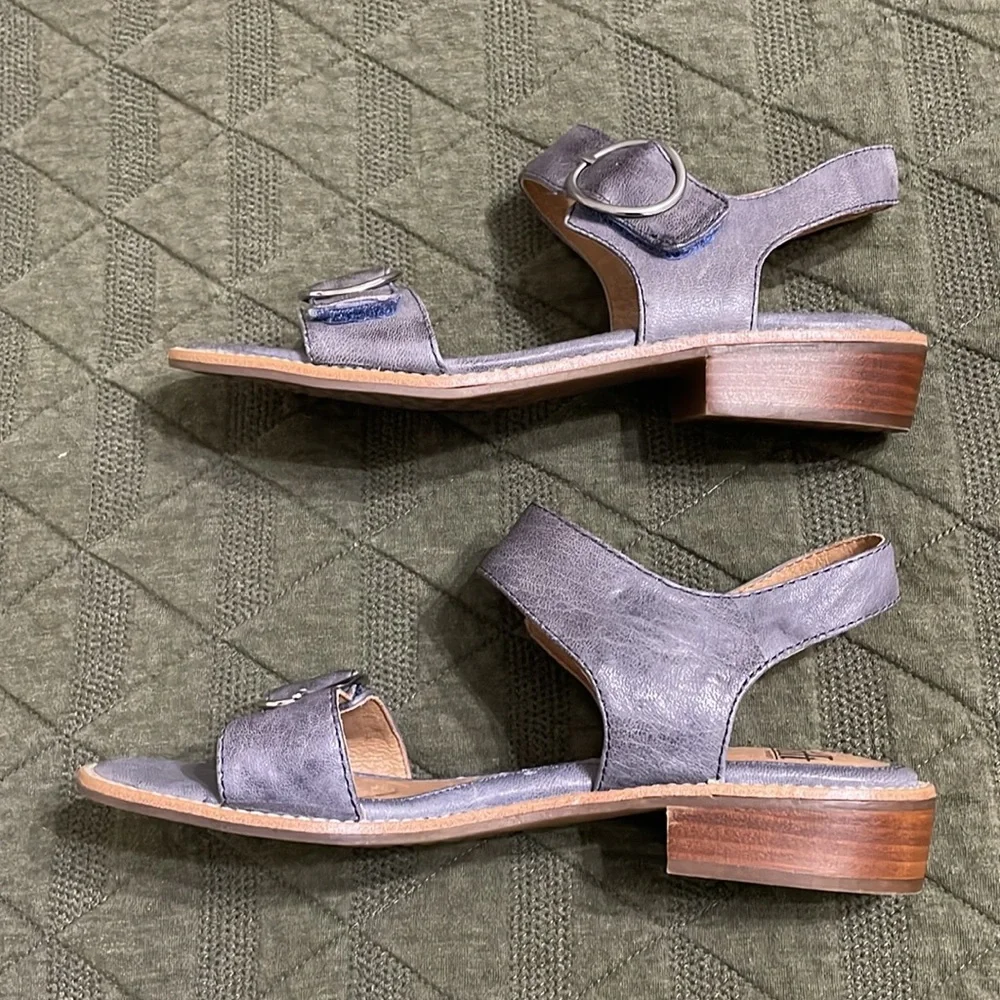SOFFT Nerissa Gray Leather Block Heel Sandals size 7 - Picture 4 of 8